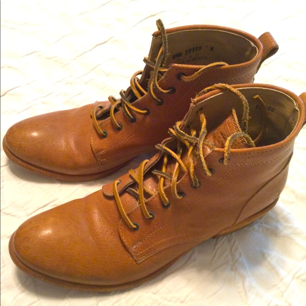 Frye Carson Lace Up Women’s Leather Boots size 8.5